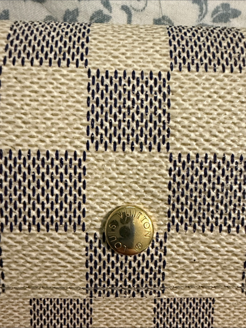 Louis Vuitton Damier Azur Sarah Wallet - Picture 3 of 9
